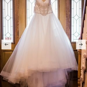 REDUCED PRICE Casablanca Wedding Dress model 2143